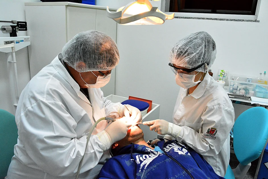 Implante Dentário Gratuito pelo SUS​